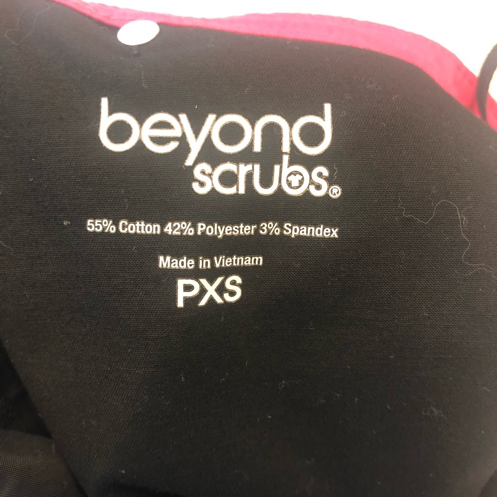 Scrubs - Picture 2 of 2